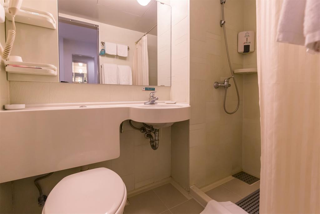 Hotel Jinjiang - North Bund 3*