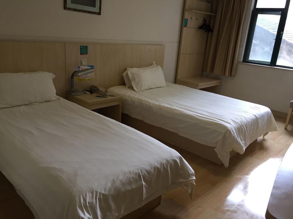 Jinjiang - North Bund Hotel 3*